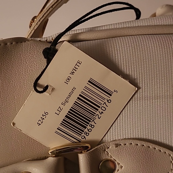 Liz Claiborne - Picture 3 of 4